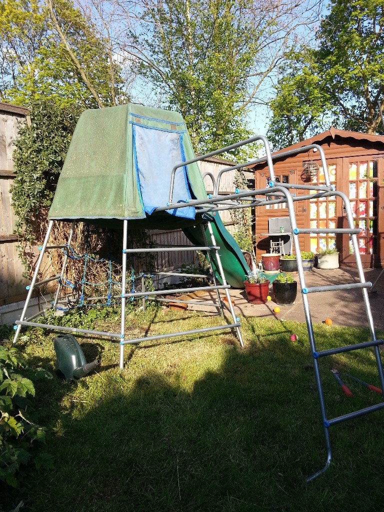 tp explorer 2 frame with den & climbing frame platform